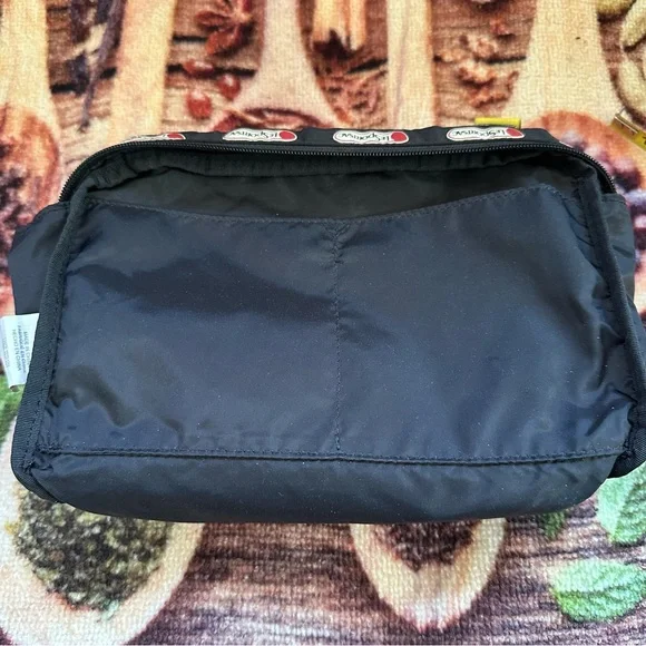 Lesportsac x Peanuts Snoopy Daisy XL Rectangular Cosmetic Bag - Picture 8 of 13